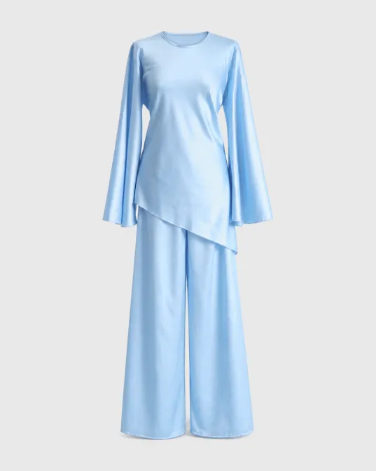 Satenski komplet Ottavia, zvonasti rukavi i wide leg pantalone, baby plavi